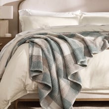 Ferice Yarn-Dyed Washed Cotton Waffle Blanket